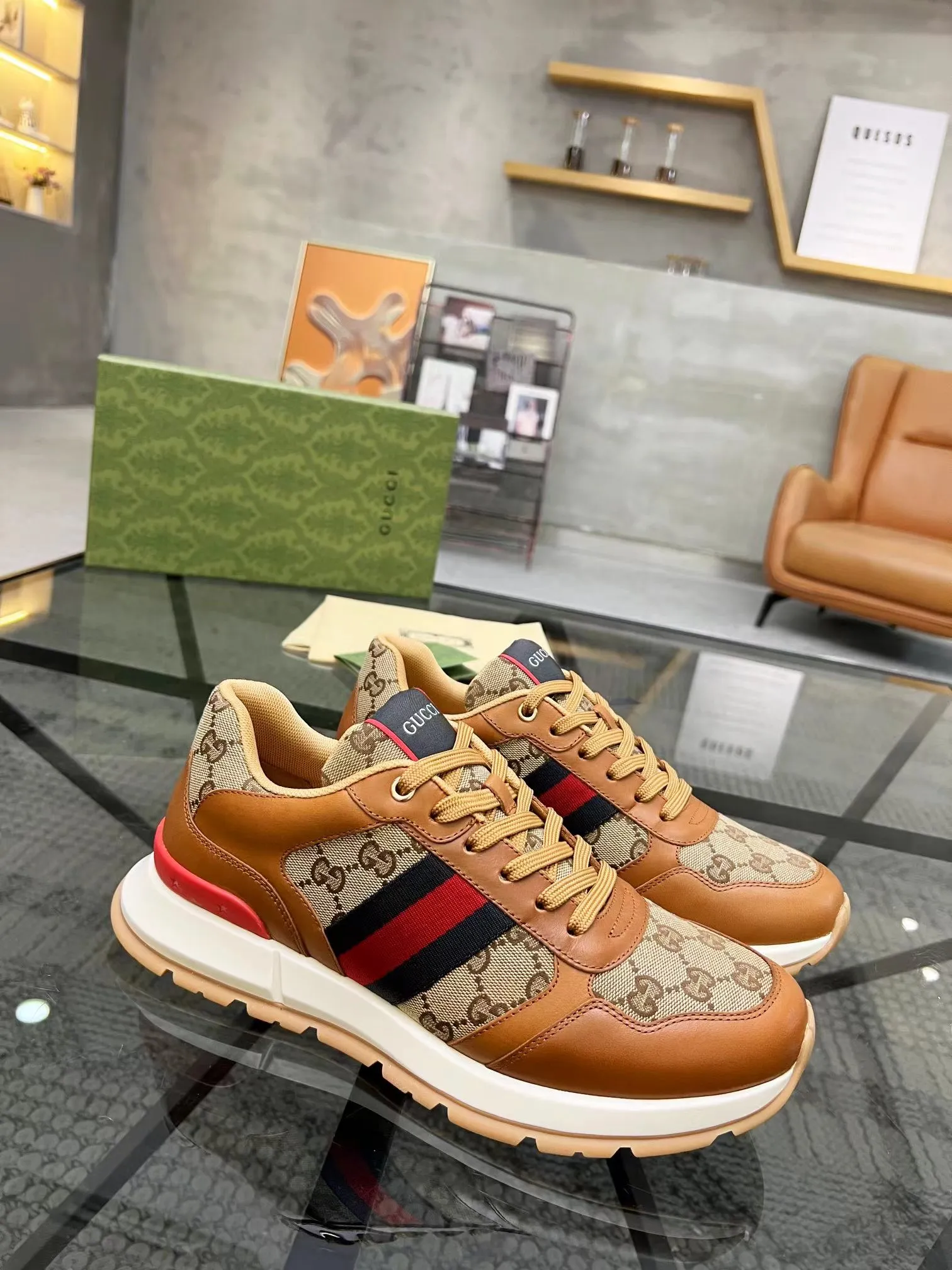 Men's Men's Shoes 💰440 [New Style] 🎍🎍New Style Gucci - Men's Shoes GUCCI [Lightning] The latest shoes are shipped. Original quality, fashionable, made of special materials, sheepskin lining, brand new packaging. The foot feels super comfortable and the workmanship is impeccable. Size: 38-45